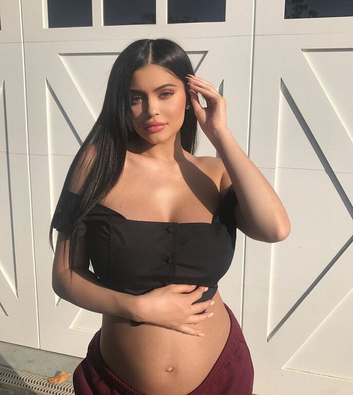 Η Kylie Jenner αποκαλύπτει πώς η εγκυμοσύνη άλλαξε το σώμα της για πάντα (pics+vid)