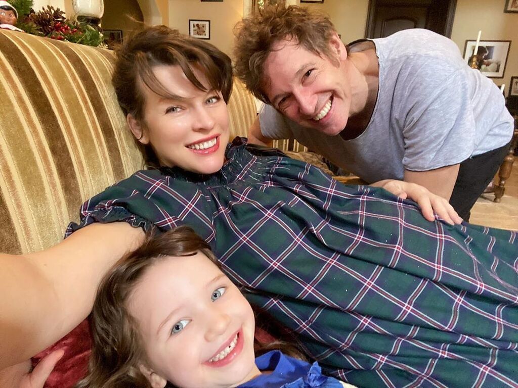 Η Milla Jovovich έγινε και πάλι μαμά στα 43 της! 