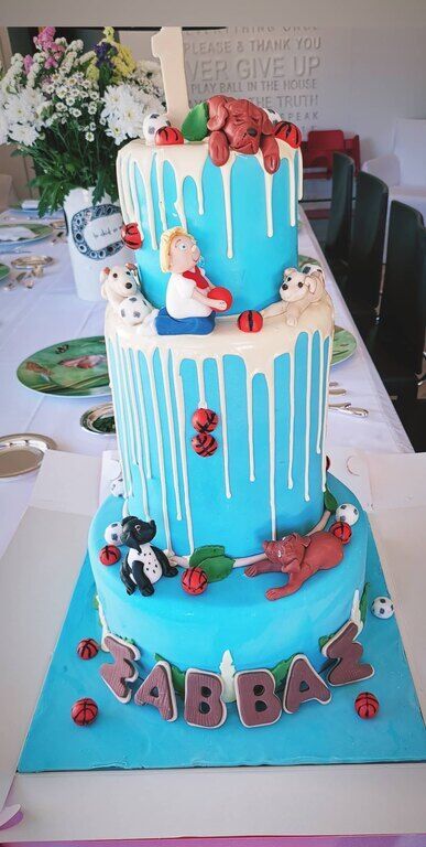 Η τούρτα που επέλεξε η Δούκισσα Νομικού για τον γιο της, Σάββα.