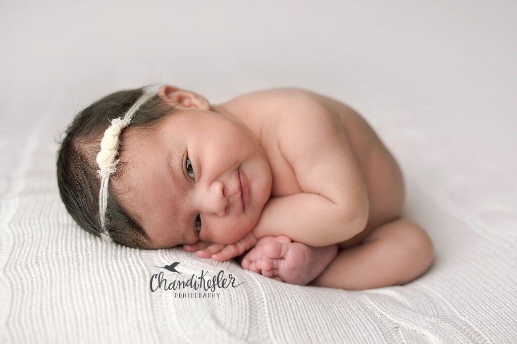 Νεογέννητα ποζάρουν για τον φωτογραφικό φακό και είναι αξιολάτρευτα (pics)