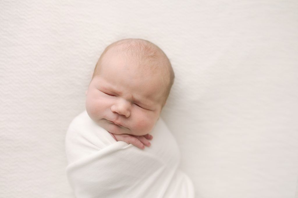 Νεογέννητα ποζάρουν για τον φωτογραφικό φακό και είναι αξιολάτρευτα (pics)