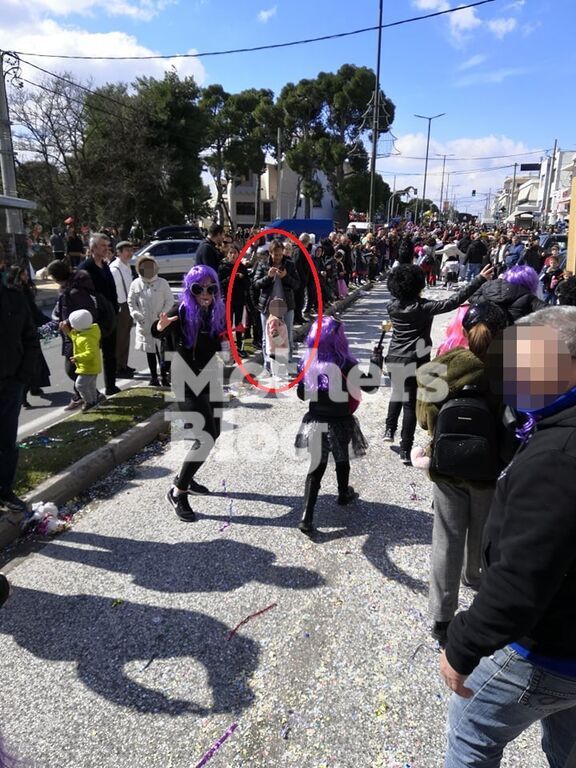 Μάκης Παντζόπουλος: Δείτε τον με τη μικρή Μαρίνα στην αποκριάτικη παρέλαση! (pics)