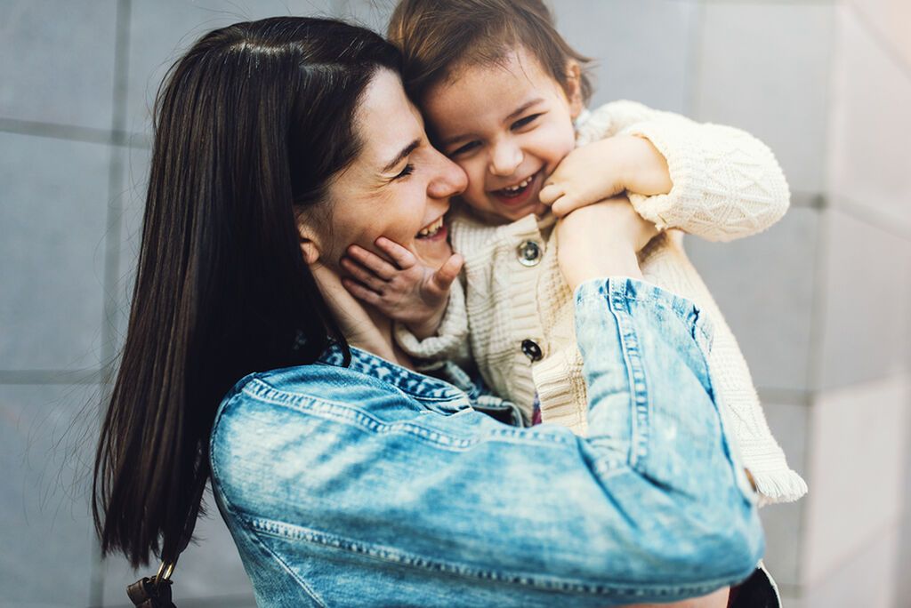Μια καλή μαμά έχει άσχημες μέρες: Είναι εκείνες οι μέρες που κοιτάς το ρολόι και περιμένεις να βάλεις τα παιδιά για ύπνο για να ησυχάσεις.
