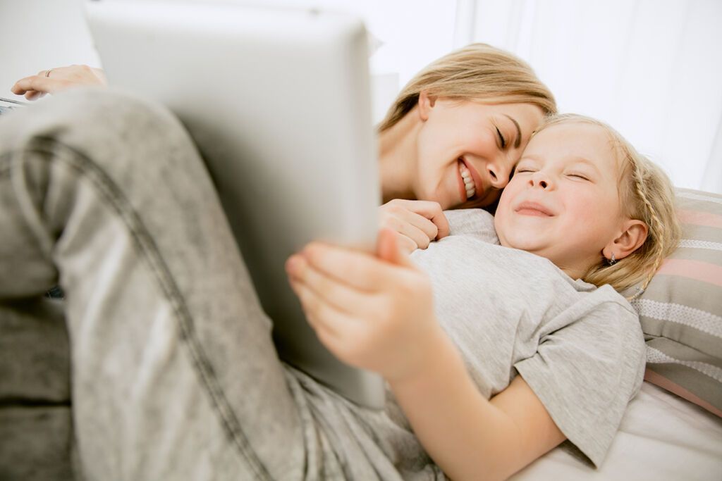 Μια καλή μαμά ανησυχεί, ελπίζει και προσεύχεται. Το ίδιο κάνεις και εσύ καθημερινά για την οικογένειά σου.