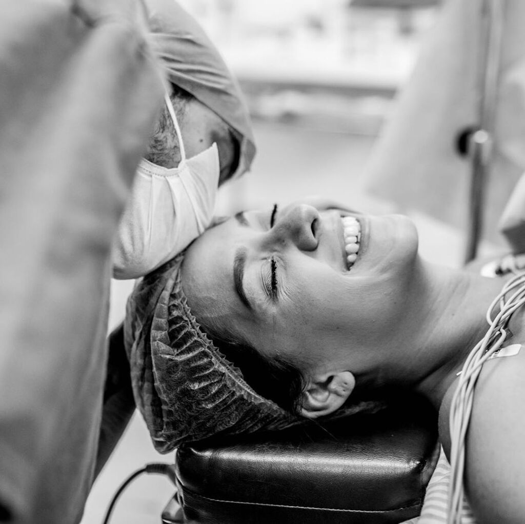 Τα πρώτα δευτερόλεπτα του μωρού–Απίθανες φώτο αποτυπώνουν τις μαγικές στιγμές αμέσως μετά τον τοκετό