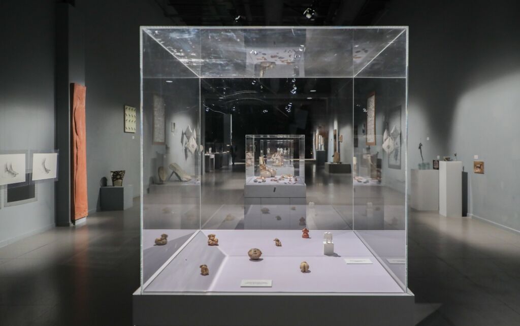 «Διαχρονίες»: Ομαδική εικαστική έκθεση στο Κέντρο Πολιτισμού «Ελληνικός Κόσμος»