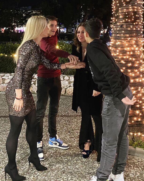 Η παραμονή στο σπίτι δεν είναι εύκολη για κανέναν είναι όμως αναγκαία.