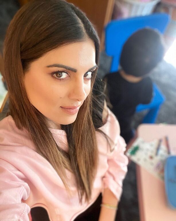 #Μένουμε_σπίτι: Δείτε τι έκαναν τα παιδιά της Σταματίνας Τσιμτσιλή χθες βράδυ (pics)