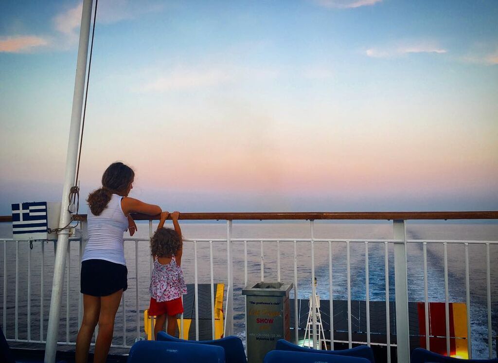 Γνωστός Έλληνας τραγουδιστής πατέρας σε απόγνωση - Δείτε τι του έκανε η κόρη του (pics)