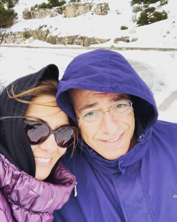 Η κόρη της Φαίης Μαυραγάνη και του Νίκου Μάνεση, έχει μεγάλο ταλέντο στη ζωγραφική.