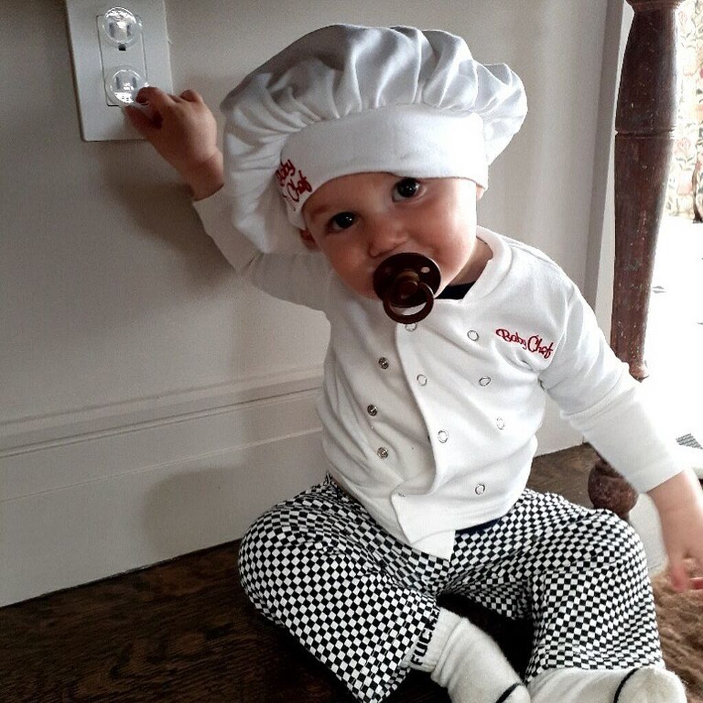 H Amy Schumer έπρεπε να αλλάξει το μεσαίο όνομα του γιου της γι' αυτόν τον ξεκαρδιστικό λόγο