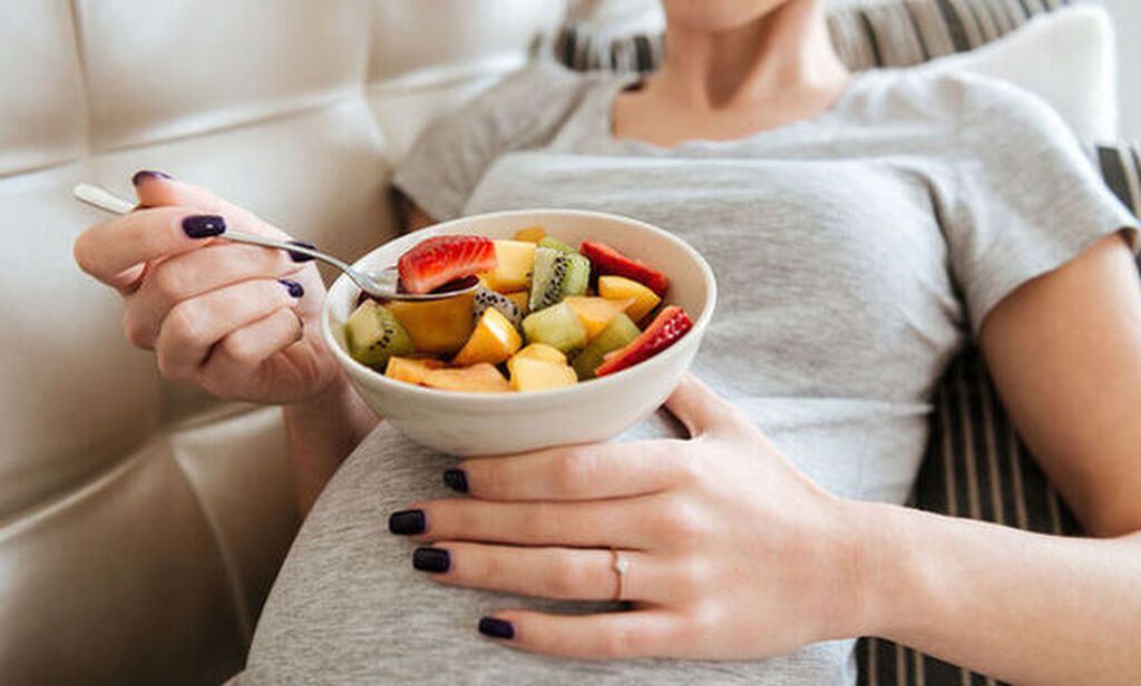 Φακές: Οι φακές, είναι απίστευτα θρεπτικές και μια εγκυμονούσα πρέπει να τις καταναλώνει σχεδόν κάθε εβδομάδα. Ένα φλιτζάνι μαγειρεμένες φακές περιέχει 358 μικρογραμμάρια φολικού οξέος - περίπου το 60% των αναγκών μιας εγκύου γυναίκας.