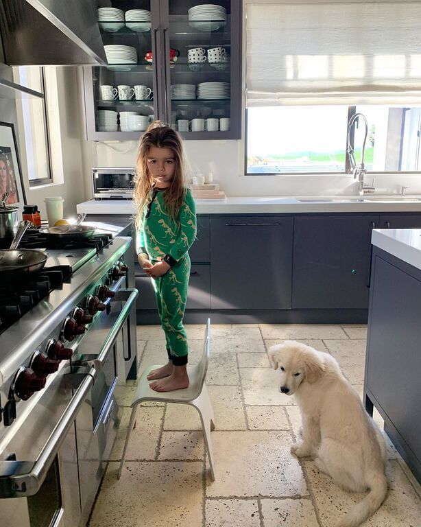 Απίστευτο! Δείτε πόσο έχουν μακρύνει τα μαλλιά του γιου της Kourtney Kardashian (pics+vid)