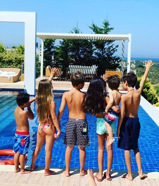 Ντόρα Μπακογιάννη: H τρυφερή φώτο με τον εγγονό της ανήμερα των γενεθλίων της (pics)