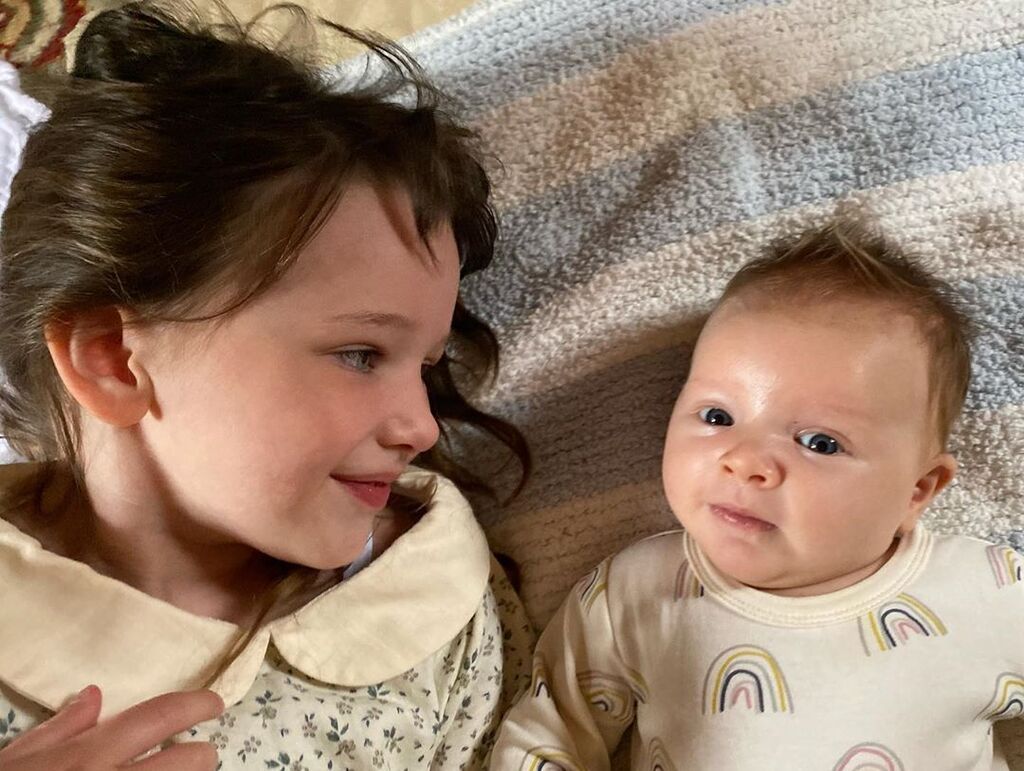 Η τριών μηνών κόρη της Milla Jovovich έχει τρελάνει το διαδίκτυο (pics)