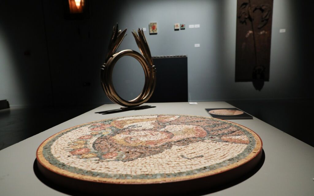 Το Ίδρυμα Μείζονος Ελληνισμού παρουσιάζει την εικονική περιήγηση στην έκθεση «ΔΙΑΧΡΟΝΙΕΣ»