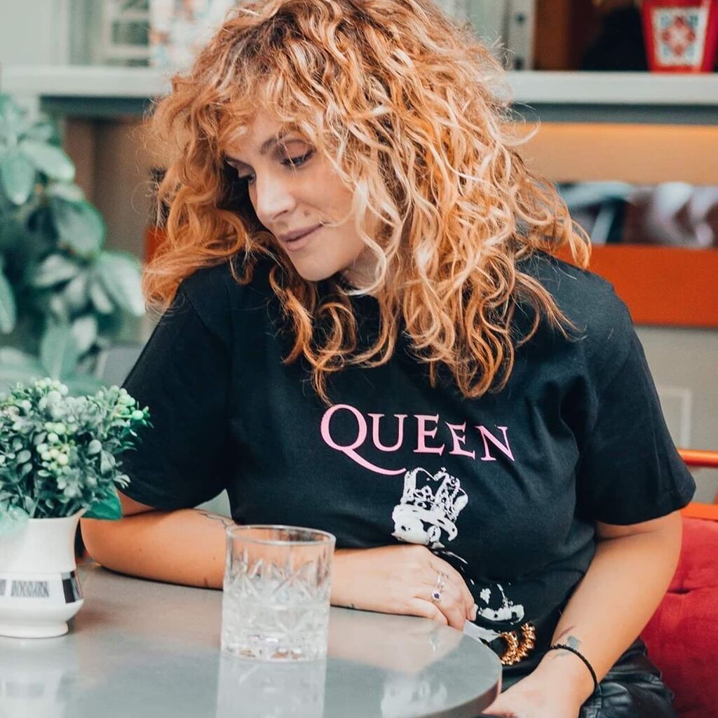 Αυτή και αν είναι σπάνια φωτογραφία - Ο Γιάννης Ζουγανέλης με την μικρή Ελεωνόρα (pics)