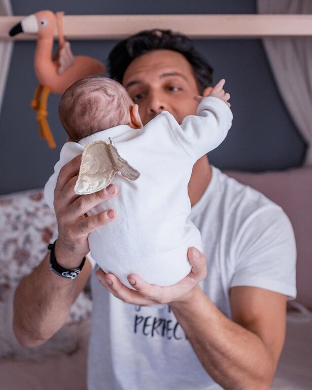 Σάββας Πούμπουρας: Δείτε τι φόρεσε στην κόρη του και πήγαν βόλτα – Είναι φανταστικό! (pics)  