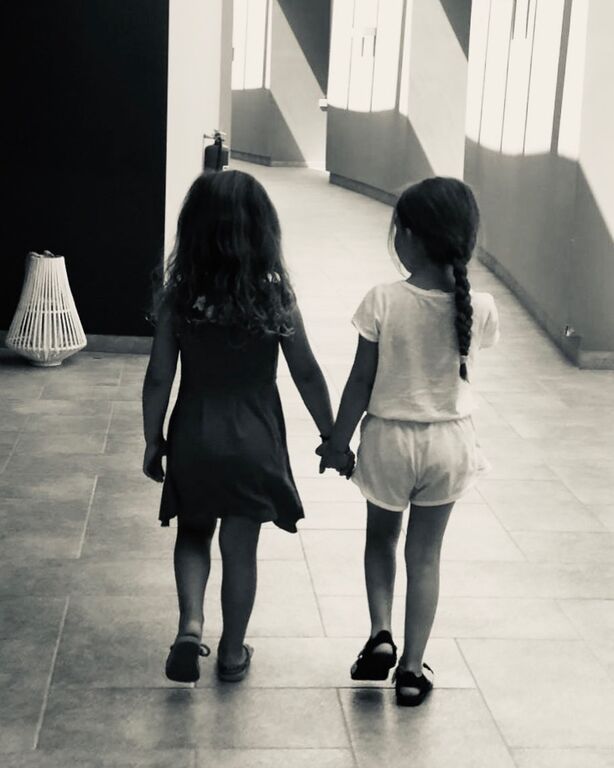 Υβόννη Μπόσνιακ: Αυτή τη φωτογραφία με την κόρη της και τη νονά της πρέπει να τη δείτε (pics) 