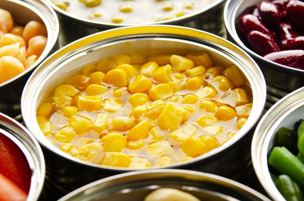 Τρόφιμα με χαμηλά οξέα όπως καλαμπόκι, καρότο, μπιζέλια - Ομοίως με το σβαν, τα συγκεκριμένα τρόφιμα, μπορούν να διατηρηθούν από δύο έως πέντε χρόνια. Αφού ανοιχθούν πρέπει να καταναλωθούν ενός τεσσάρων ημερών.