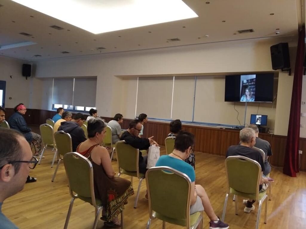 Η Μαριάννα Τουμασάτου αφηγείται παραμύθι μέσω skype