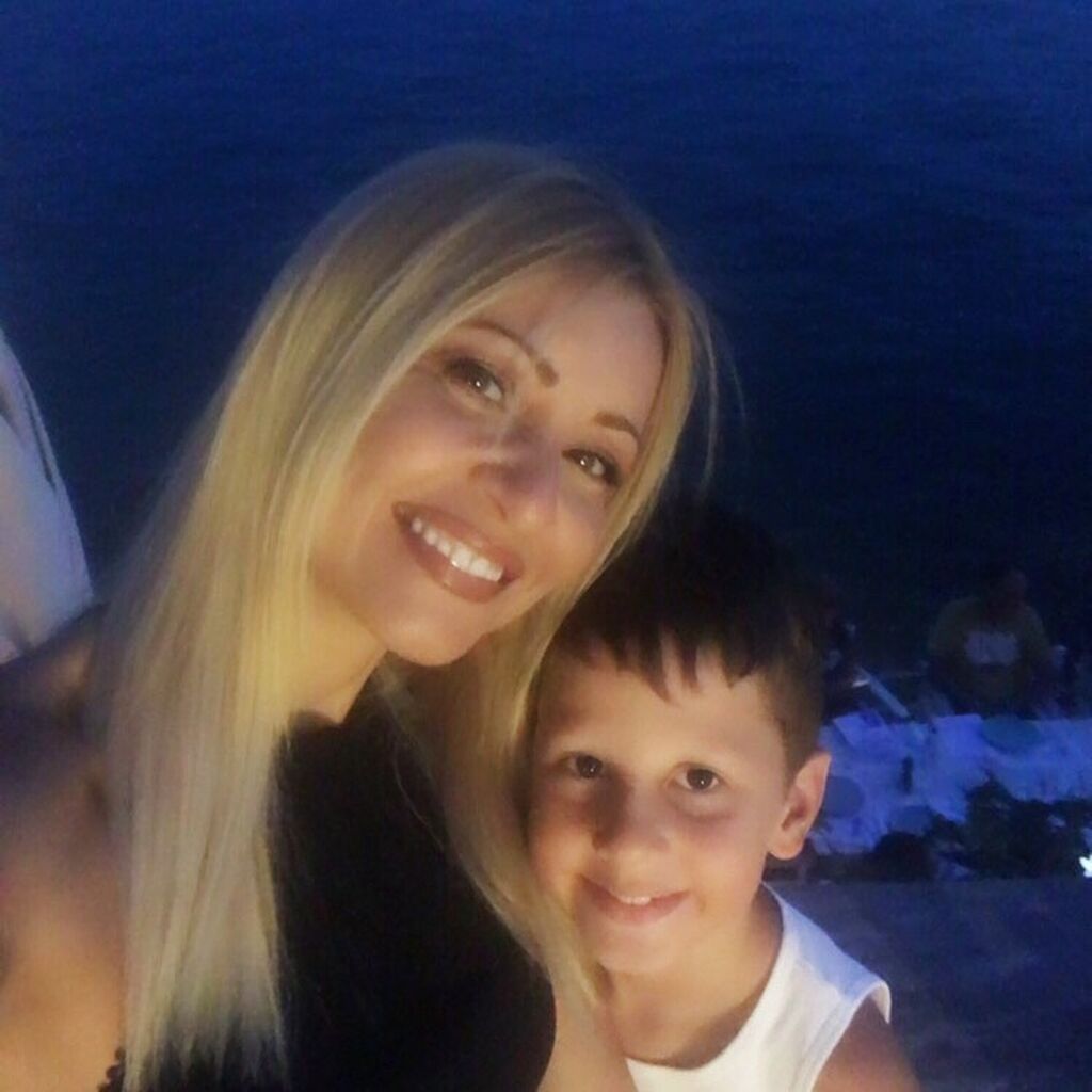 Λένα Παπαδοπούλου: Έχεις δει τον 10χρονο κούκλο γιο της;   