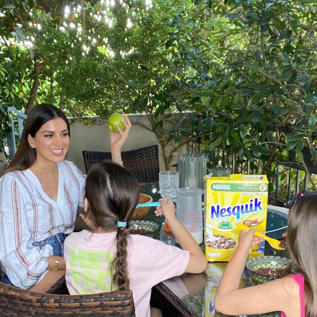 Σταματίνα Τσιμτσιλή: Μας δείχνει πώς πέρασε  χθες με τον γιο της στο σπίτι 