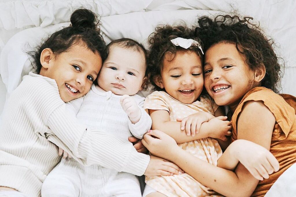 Μαμά φωτογραφίζει τα τέσσερα παιδιά της - Αυτές τις φώτο θα τις λατρέψετε