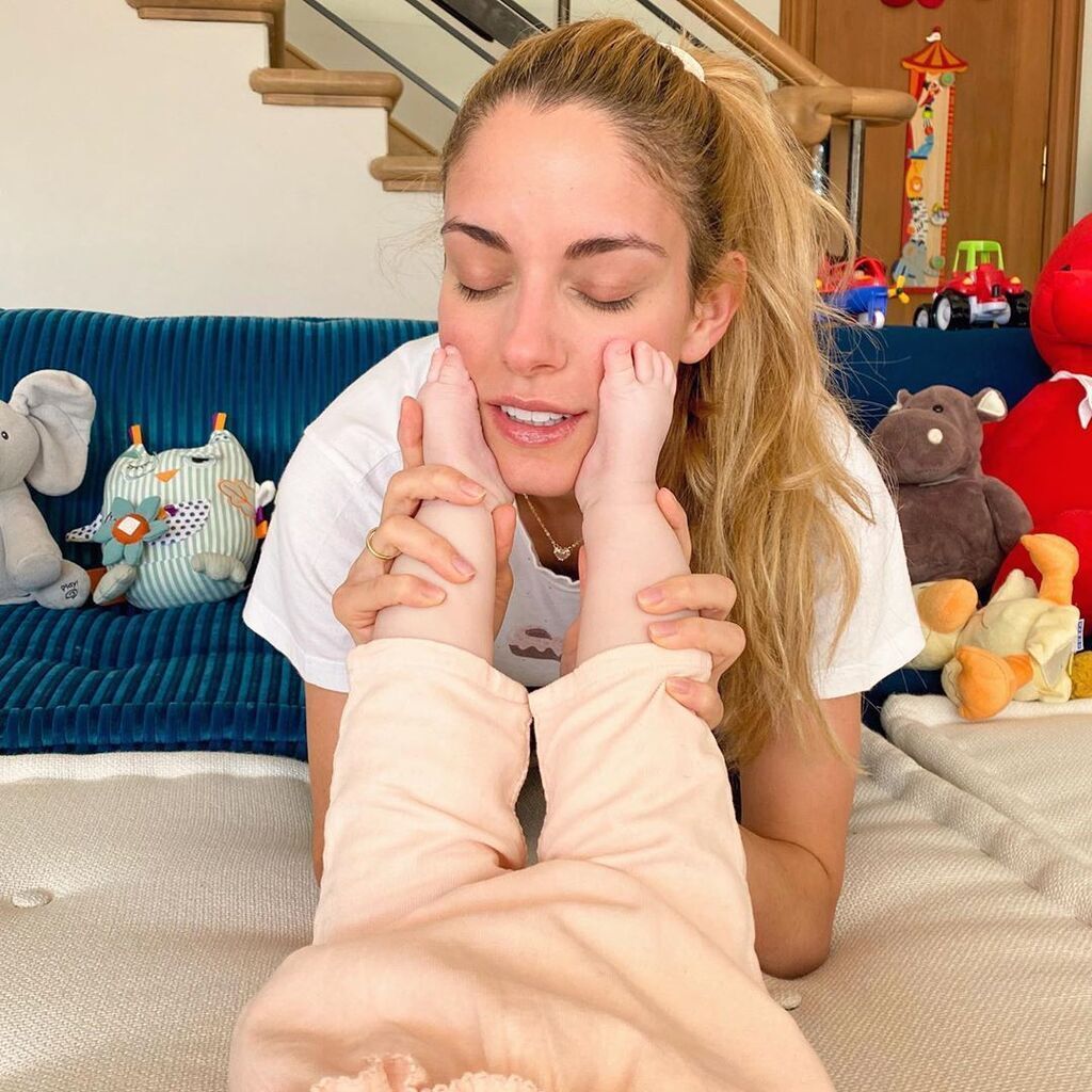 Δούκισσα Νομικού: Τα βραδινά παιχνίδια με την κόρη της στην μπανιέρα