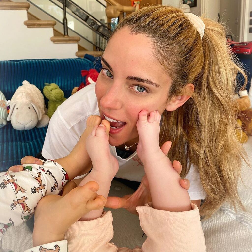 Δούκισσα Νομικού: Τα βραδινά παιχνίδια με την κόρη της στην μπανιέρα