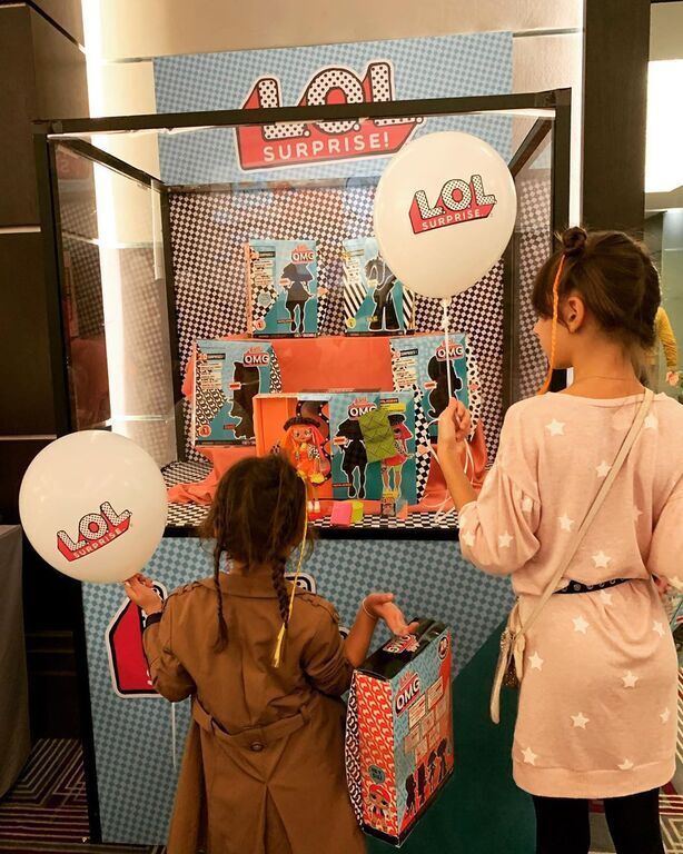 Αυτές είναι οι κόρες γνωστής Ελληνίδας μαμάς και τις φωτογραφίζει σπάνια 