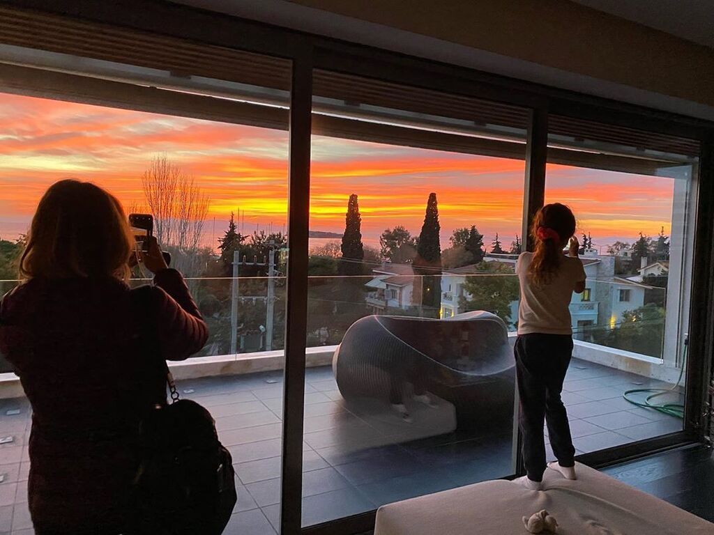 Γιώργος Λύρας: Λατρεία με την κόρη του - Δείτε τη νέα καλοκαιρινή φώτο 