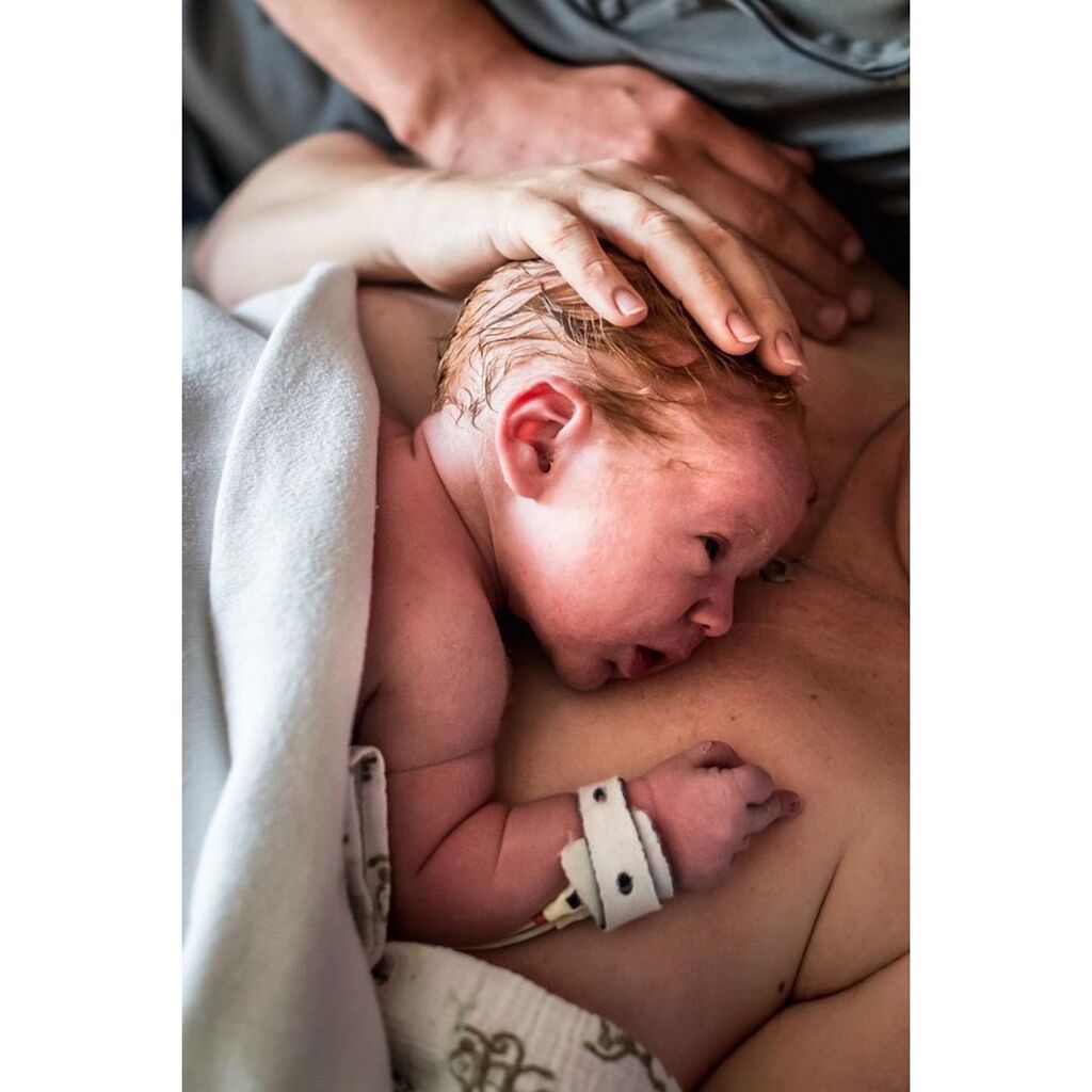 Μαμά και νεογέννητο: Τα μοναδικά συναισθήματα της πρώτης αγκαλιάς (pics)