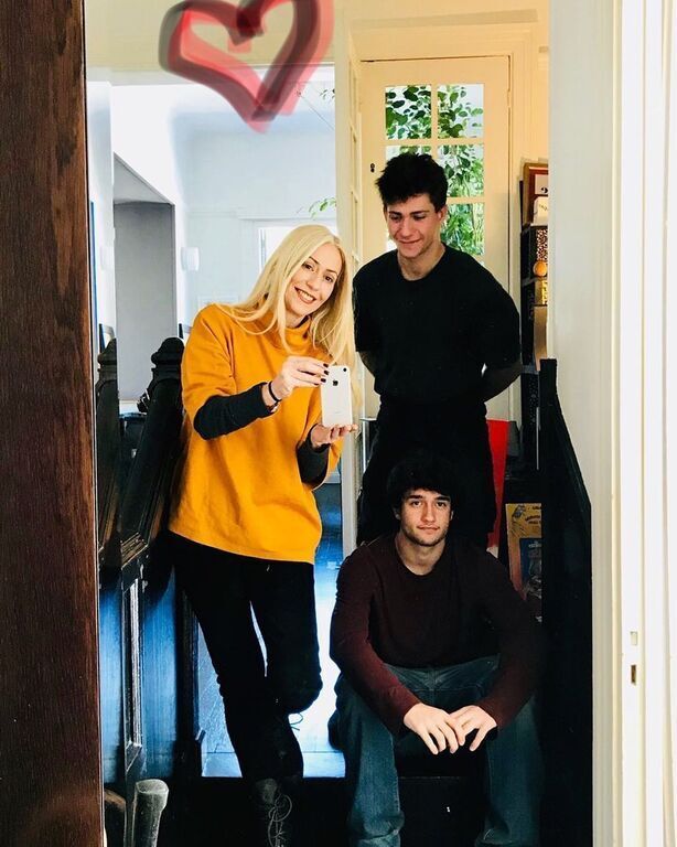 Μπακοδήμου- Αργυρόπουλος: Ο γιος τους αποφοίτησε - Δείτε  φώτο (pics) 