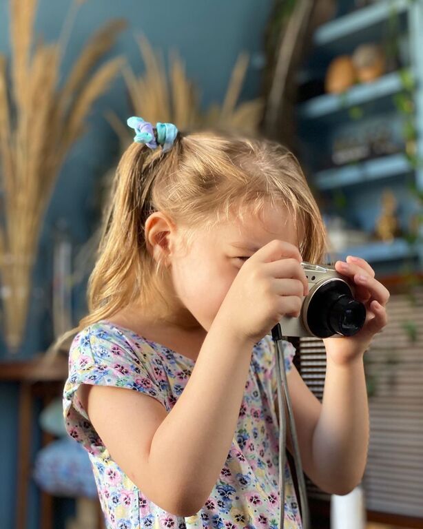 Ρούλα Ρέβη: Τι σου είναι τα γονίδια... Δείτε τι κάνει η κόρη της (pic)