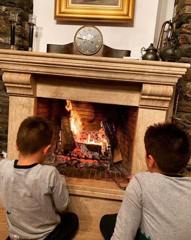 Φαίη Σκορδά: Μόλις ξύπνησε και ανέβασε αυτή τη φωτογραφία με τον γιο της