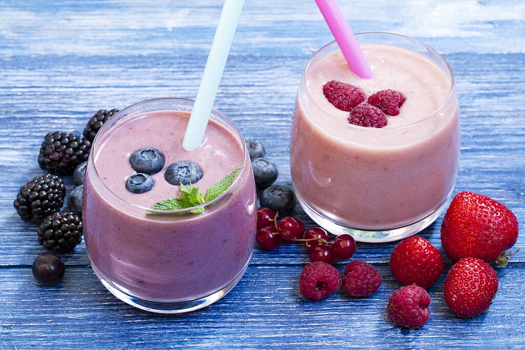 Smoothie με berries, ανανά, μπανάνα και νερό καρύδας

Υλικά:

1/4 φλιτζανιού berries
1/3 φλιτζανιού κομμάτια ανανά
1/2 μπανάνα
1 κουταλάκι του γλυκού σπόροι λιναριού
1/4 φλιτζανιού νερό καρύδας