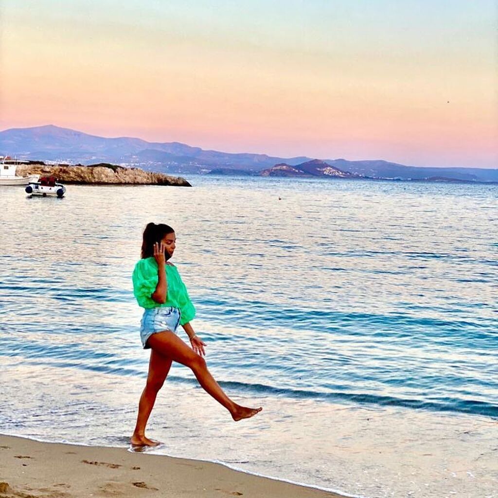 Σταματίνα Τσιμτσιλή: Οι πόζες με τις κόρες της και τον γιο της