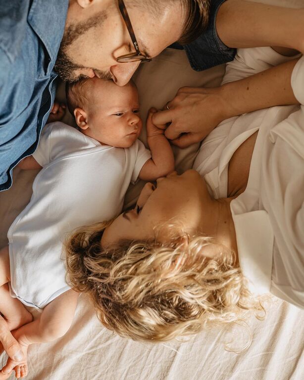 Οι πρώτες εβδομάδες με το μωρό στο σπίτι - Δείτε απίθανες φωτογραφίες