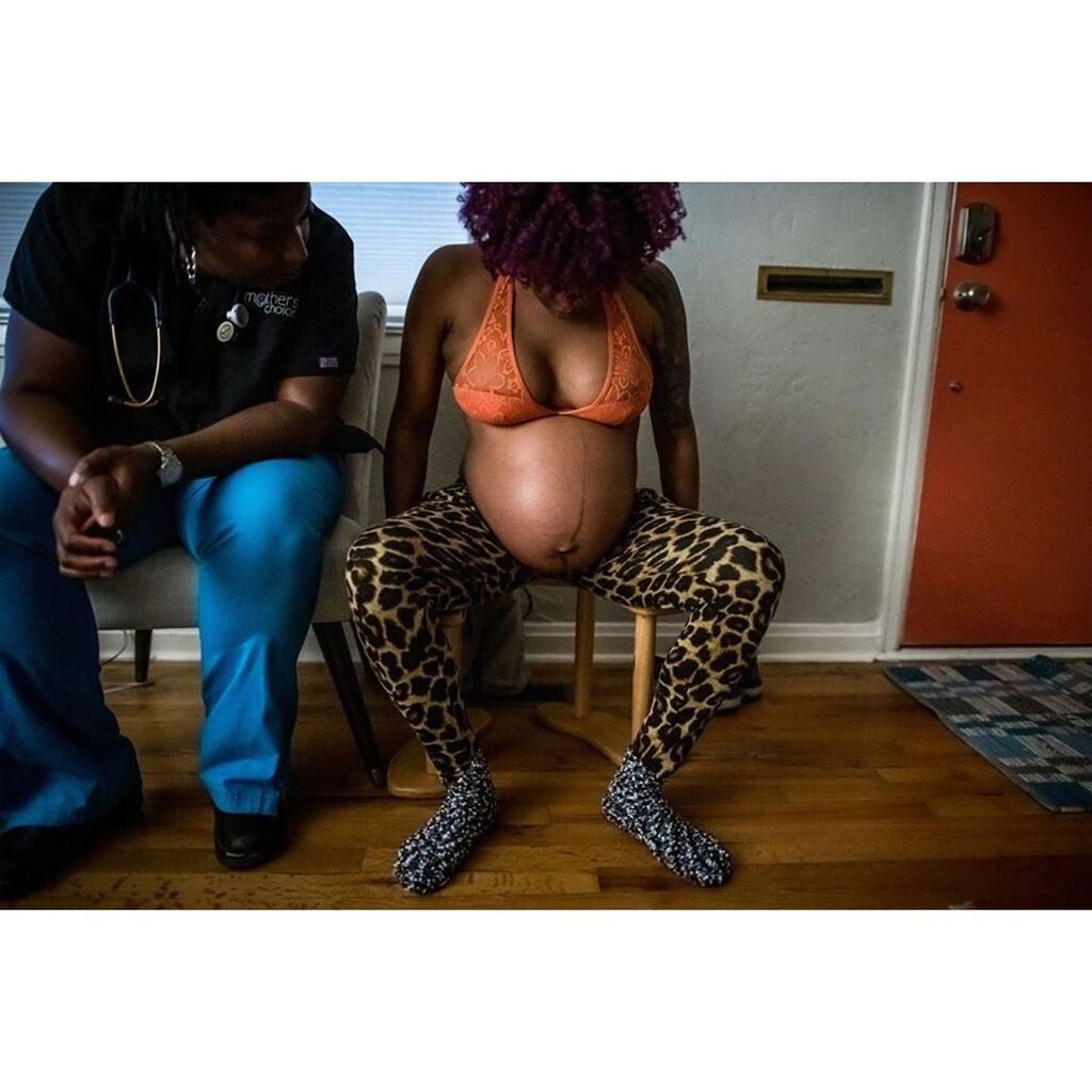 Η αναμονή για τον τοκετό μέσα από συγκλονιστικές φωτογραφίες