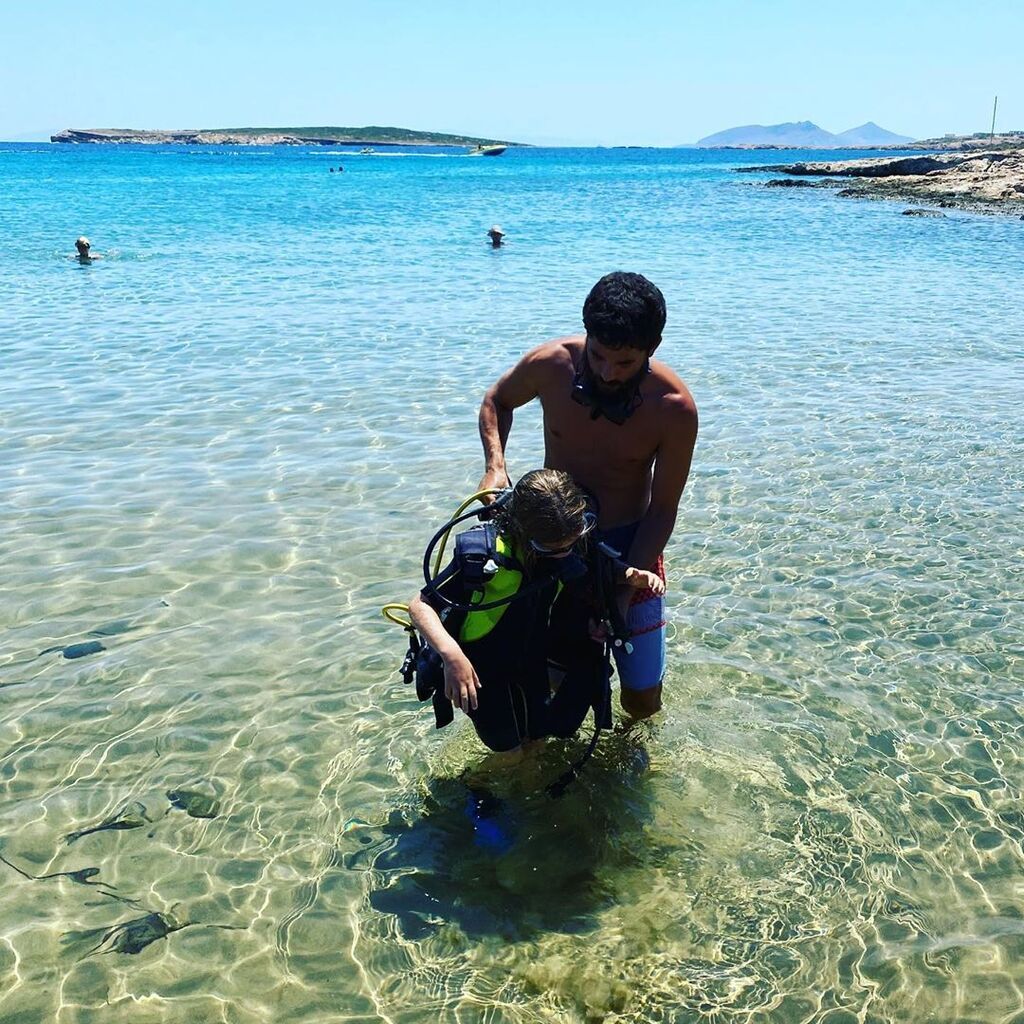 Μαριέττα Χρουσαλά: Προσπαθεί να βγάλει selfie και εισβάλλουν τα παιδιά της 