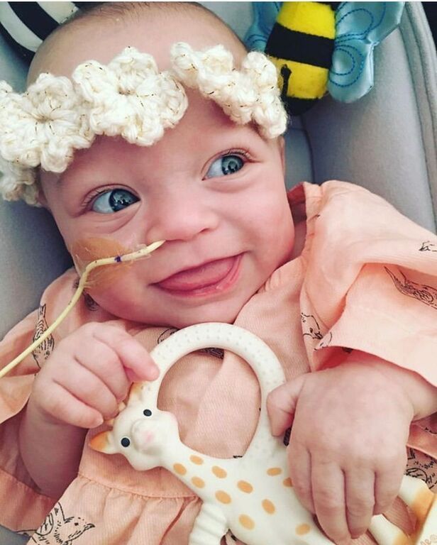 Γέννησε πρόωρα και η φωτογραφία της συγκινεί