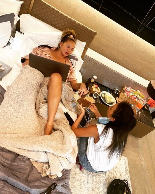 Chrissy Teigen: Δυστυχώς απέβαλε - Η συγκλονιστική ανάρτησή της