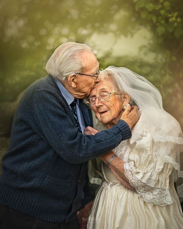 Είναι μαζί 72 χρόνια και μοιράζονται το μυστικό για έναν ευτυχισμένο γάμο 