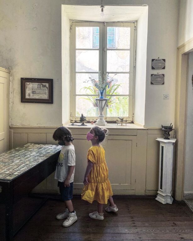 Ρούλα Ρέβη: Δείτε πώς φωτογράφισε την κόρη της στην Ακρόπολη