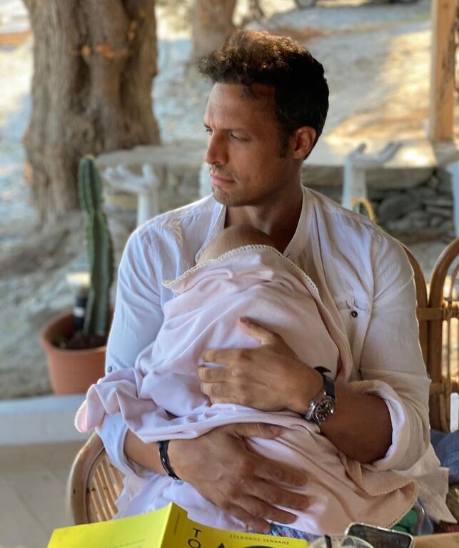 Σάββας Πούμπουρας: Η τρυφερή φωτογραφία της συζύγου με την κόρη τους 