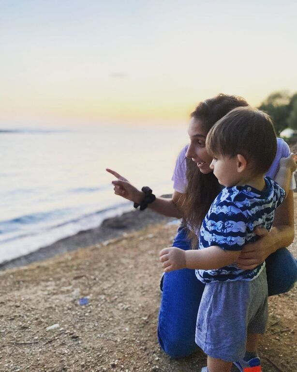 Cuteness overload! Ο γιος της Φωτεινής Αθερίδου είναι γλύκας(pics)