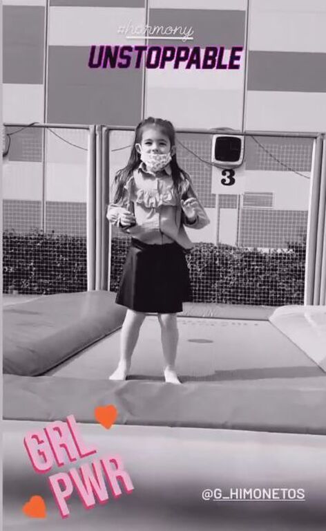 Κόρη γνωστού ζευγαριού της showbiz πρωταγωνιστεί σε σειρά-Την αναγνωρίζετε;