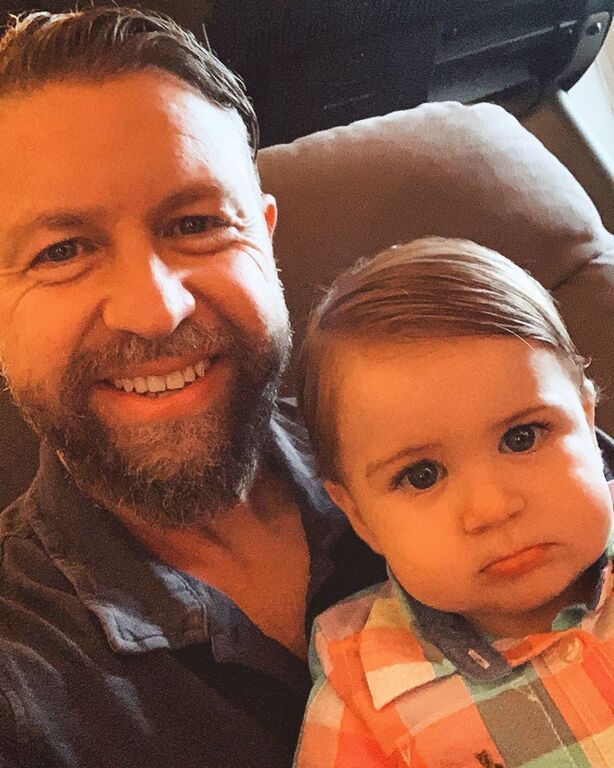 Γιάννης Βαρδής: Η νέα selfie με τον γιο του αποδεικνύει πόσο πολύ μοιάζουν