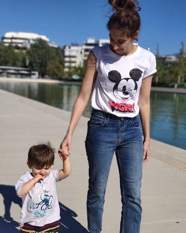 Φωτεινή Αθερίδου: Ο γιος της ψάχνει να βρει χελώνες - Δείτε τη φώτο